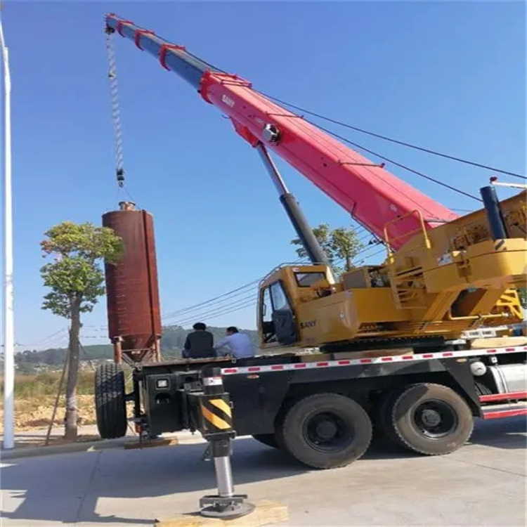 咸安专业吊车租赁多少钱