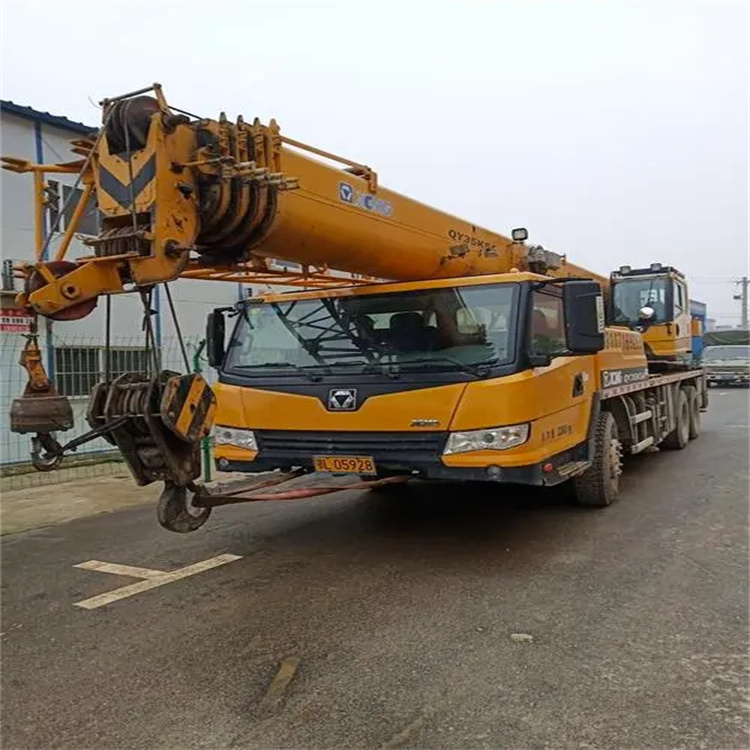 咸安吊车出租保险：全面覆盖，安全无忧