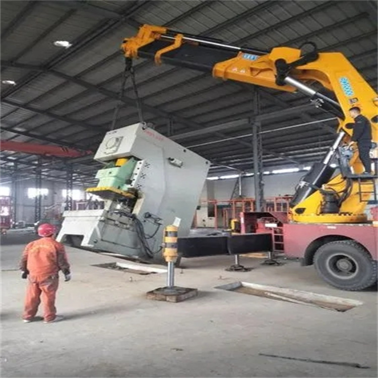 咸安80吨折臂吊车出租附近电话