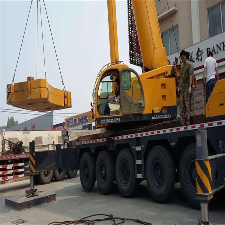 咸安当地吊车出租|机器吊装|75吨|工厂搬迁服务